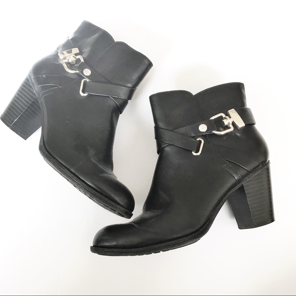 Sofft EuroSoft Black Leather Ankle Boots Sz 7.5M